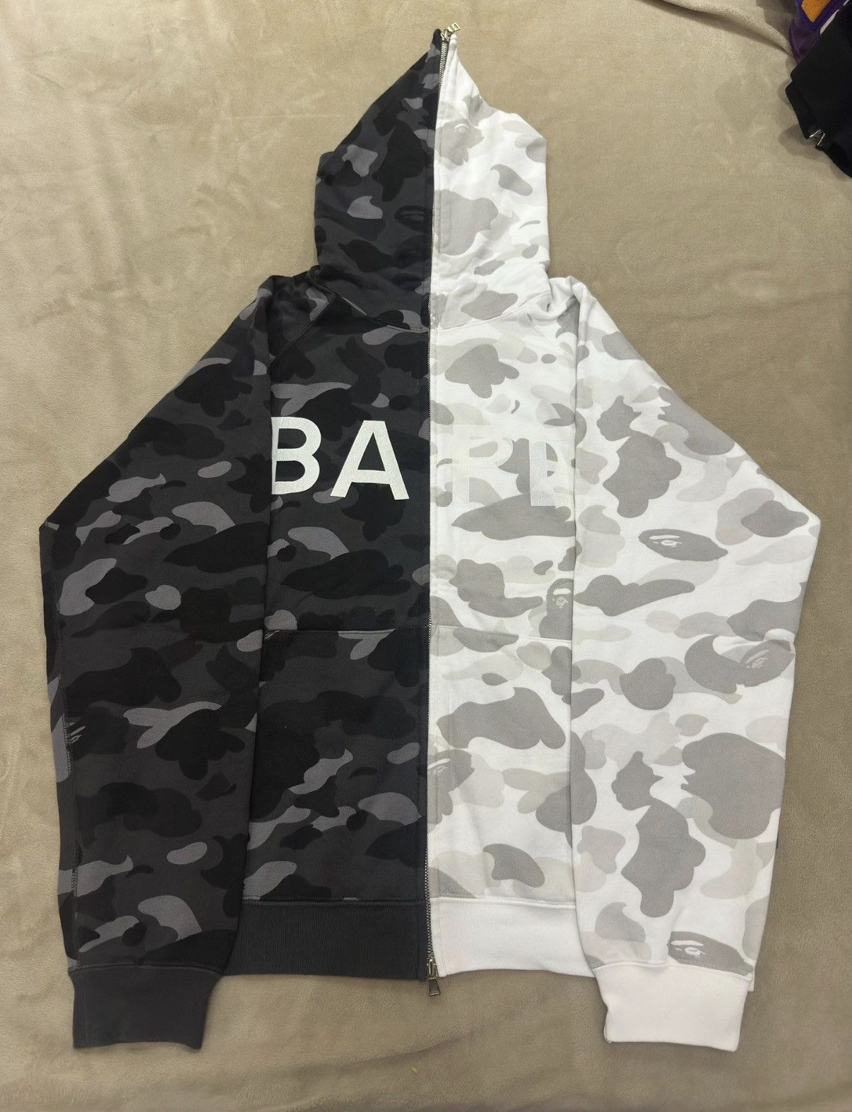 Bape BAPE Split Black & White Camo Shark Hoodie K5 Size US M / EU 48-50 / 2 - 1 Thumbnail