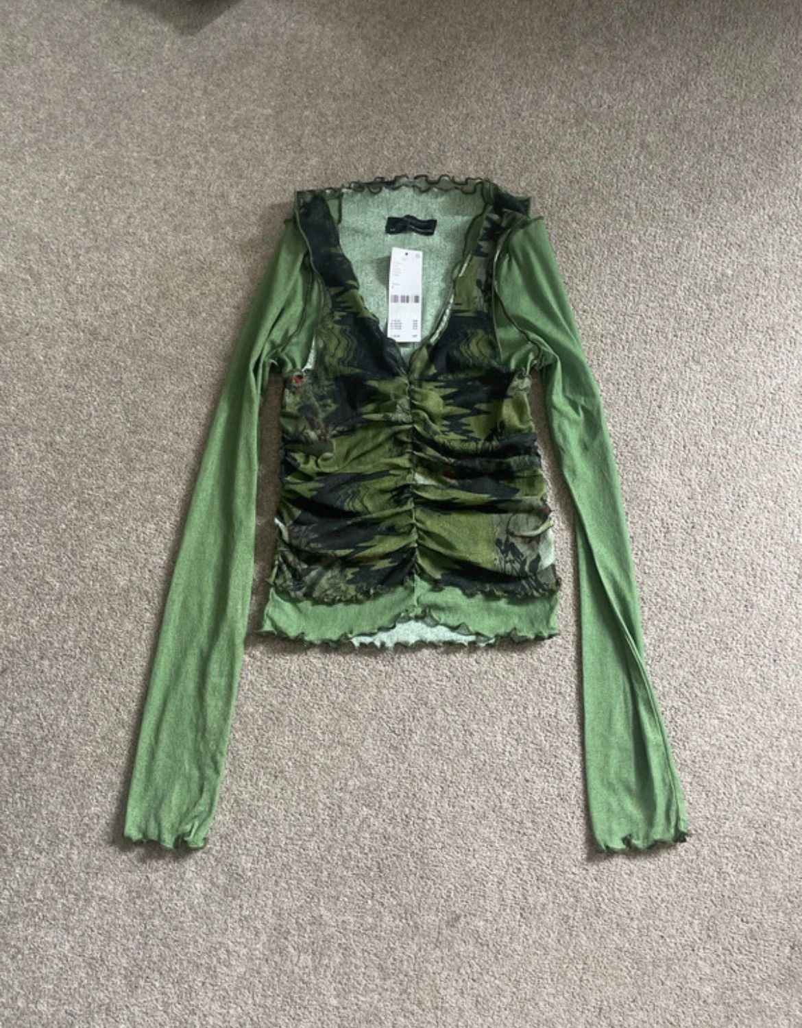 Urban Outfitters Brand New Urban Outfitters Long Sleeve Top Size S / US 4 / IT 40 - 1 Thumbnail