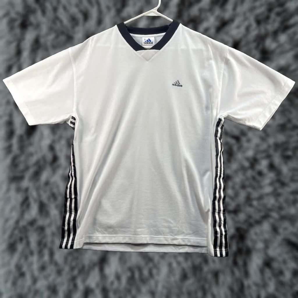 Adidas Adidas Shirt Mens Medium White Black V Neck Three Stripes Athletic 2000s Y2K Shirt Mens White Black V-Neck Three Stripes Adidas Size US M / EU 48-50 / 2 - 1 Thumbnail