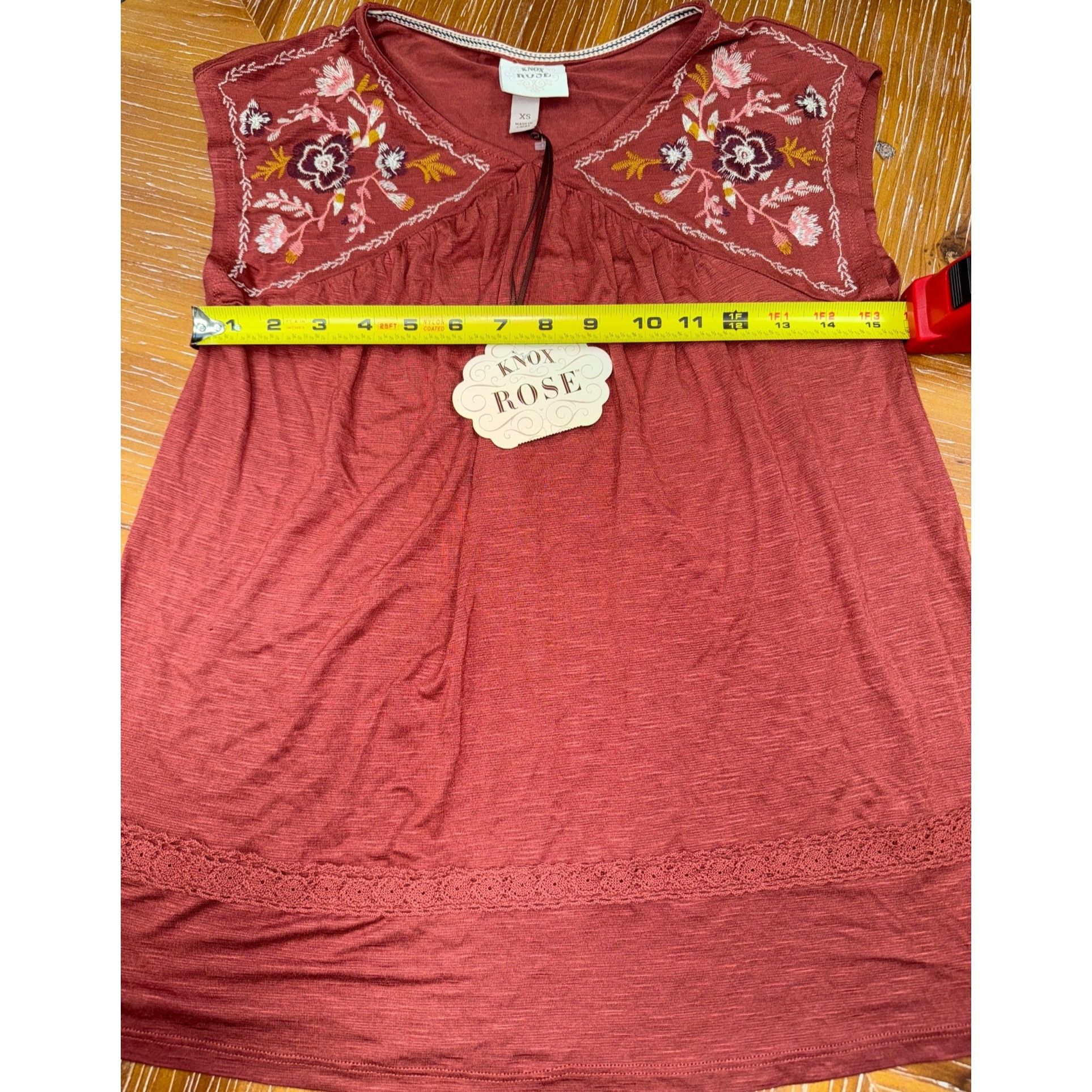 Other Knox Rose Embroidered Sleeveless Top XS Rayon/Spandex Blend Size XS / US 0-2 / IT 36-38 - 5 Thumbnail