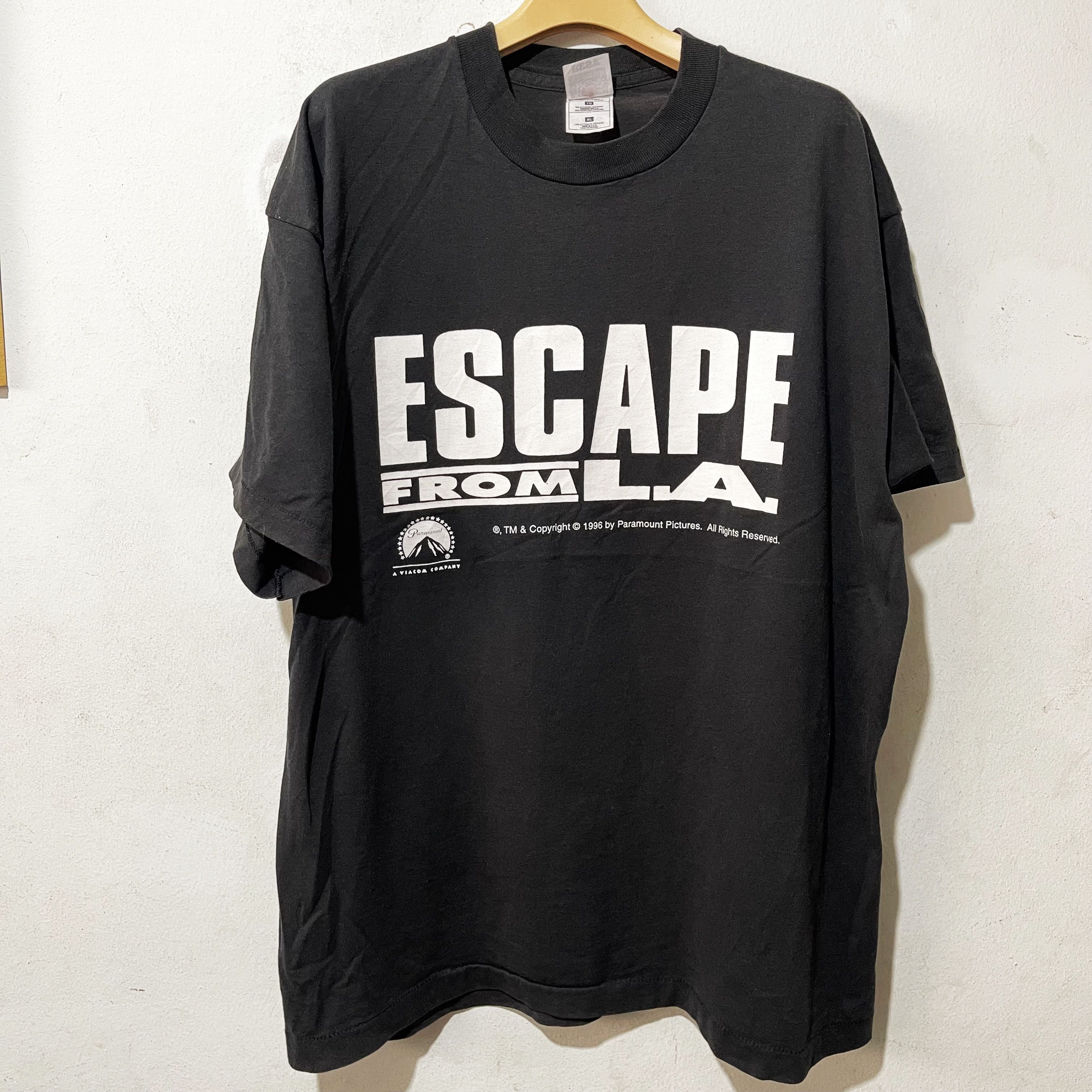 Vintage Vintage 1996 Escape from L.A. Shirt Size US XL / EU 56 / 4 - 1 Thumbnail