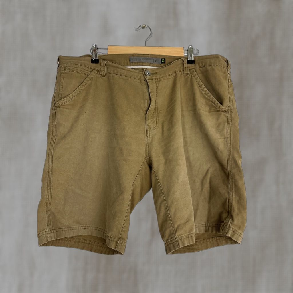 Vintage REI Mens Size 40 Khaki Cargo Shorts Utility Pocket Distressed 40x11 Size US 40 / EU 56 - 1 Thumbnail