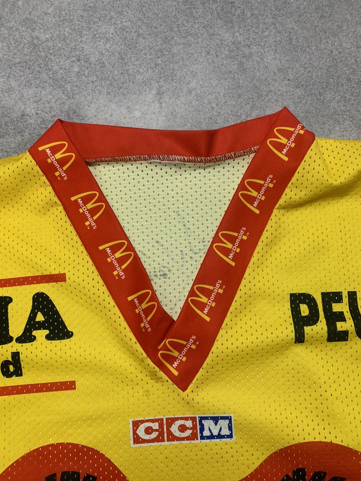 NHL Vintage CCM Sc Bern Switzerland Ice Hockey Jersey Size US L / EU 52-54 / 3 - 5 Thumbnail