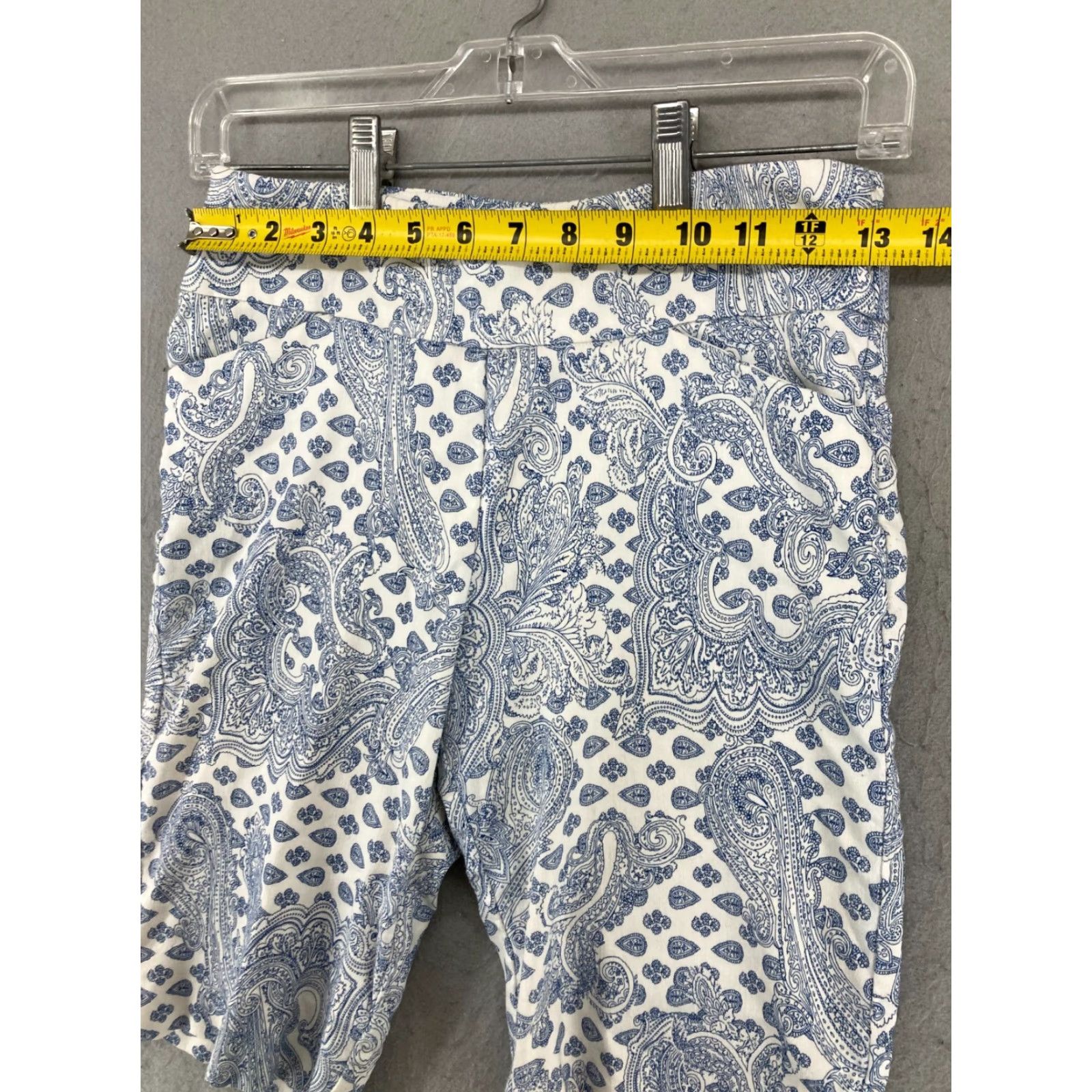 Vintage McCulleys Orient Shorts Womens XS Blue Paisley Bermuda Blue and White Size 26" / US 2 / IT 38 - 2 Thumbnail