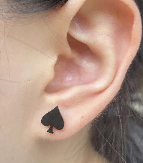 Jewelry Poker Spade Shaped Mini Stud Earrings Charm Earring Gift Size ONE SIZE - 1 Thumbnail