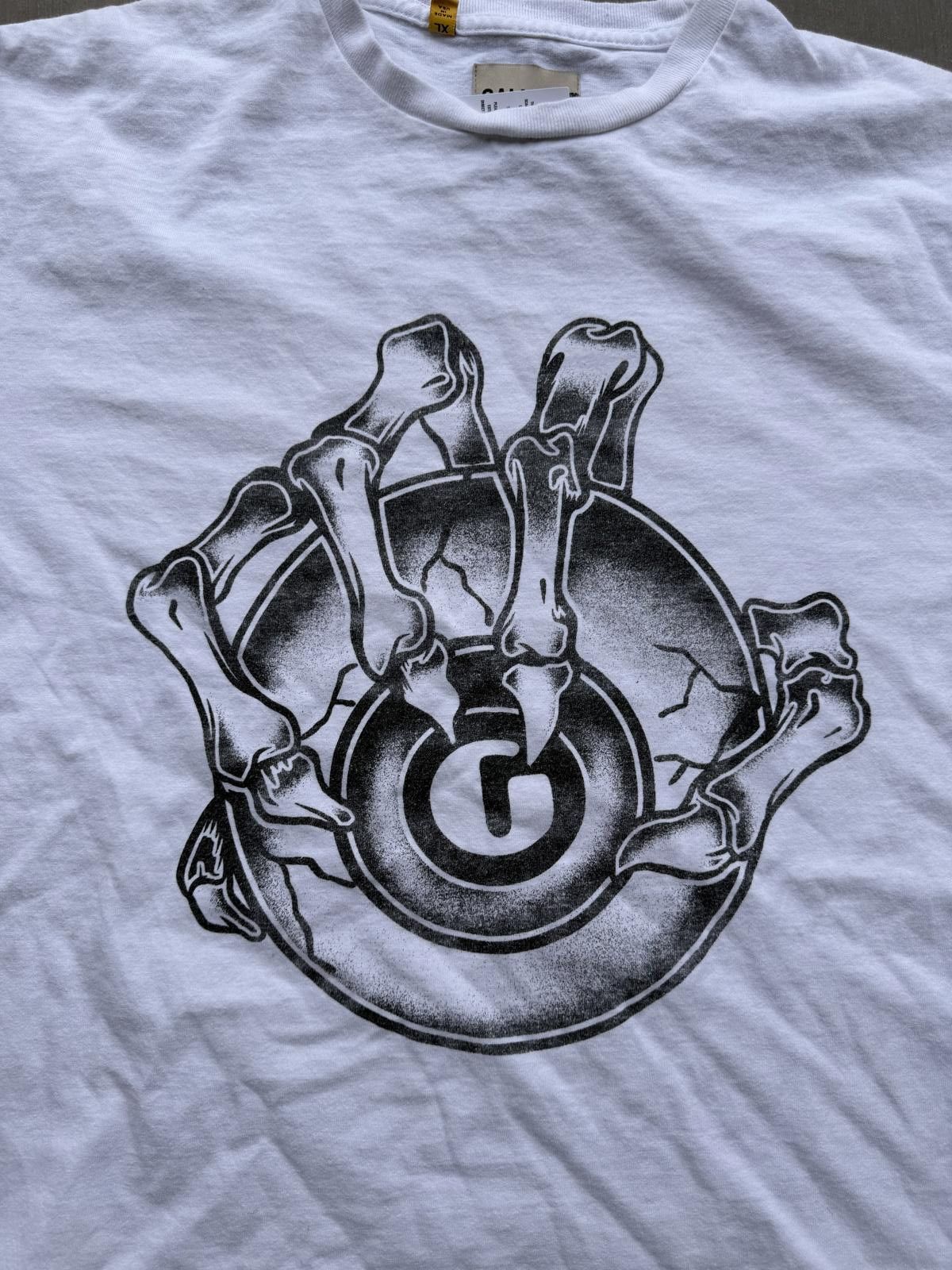 Other Gallery Dept. Graphic T-Shirt – White – Size XXL – NWT Size US XXL / EU 58 / 5 - 3 Thumbnail