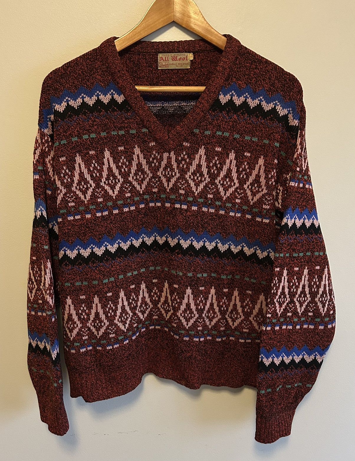Vintage VTG Dylan Rego Burgandy Red Aztec All Wool Women’s Sweater Size M / US 6-8 / IT 42-44 - 1 Thumbnail