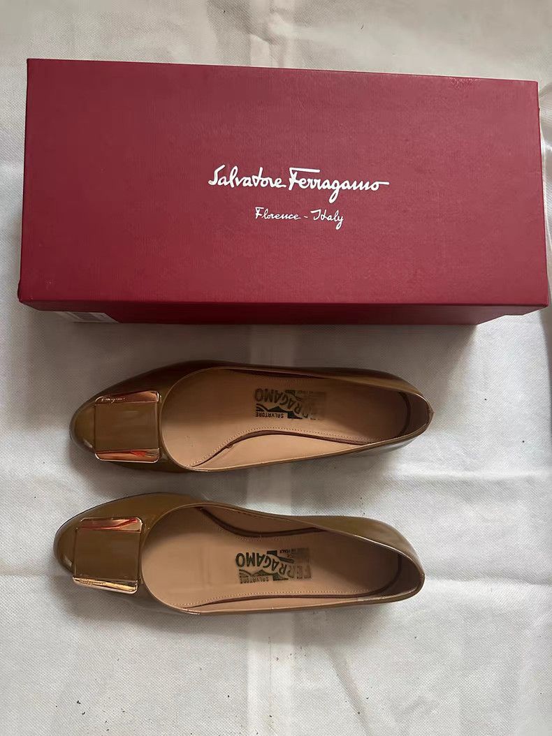 Salvatore Ferragamo Ferragamo Patent Leather Flats Q9 Size US 7 / IT 37 - 6 Thumbnail