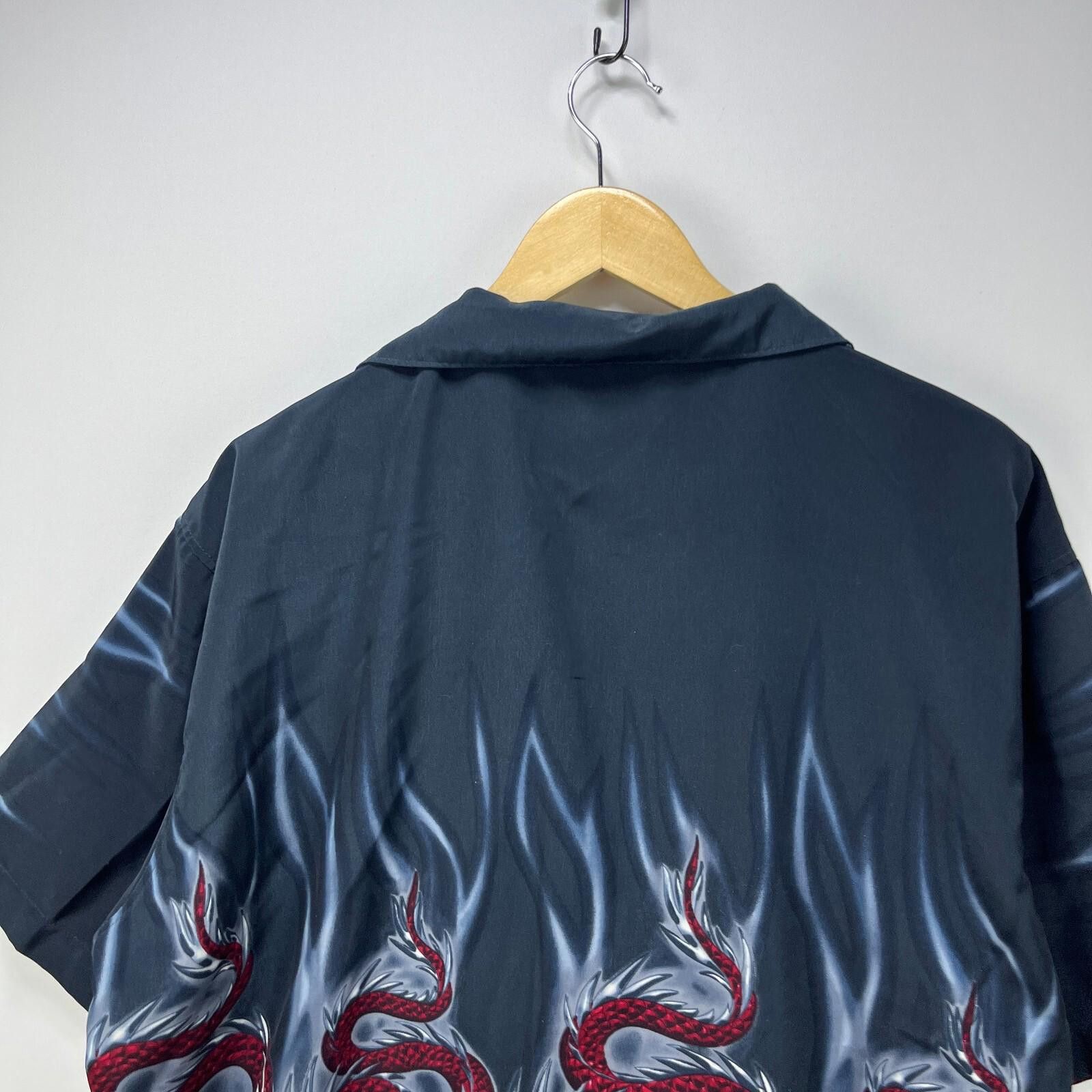 Vintage Vintage Dragon Button Up Shirt Flames Skulls Size XL Size US XL / EU 56 / 4 - 7 Thumbnail