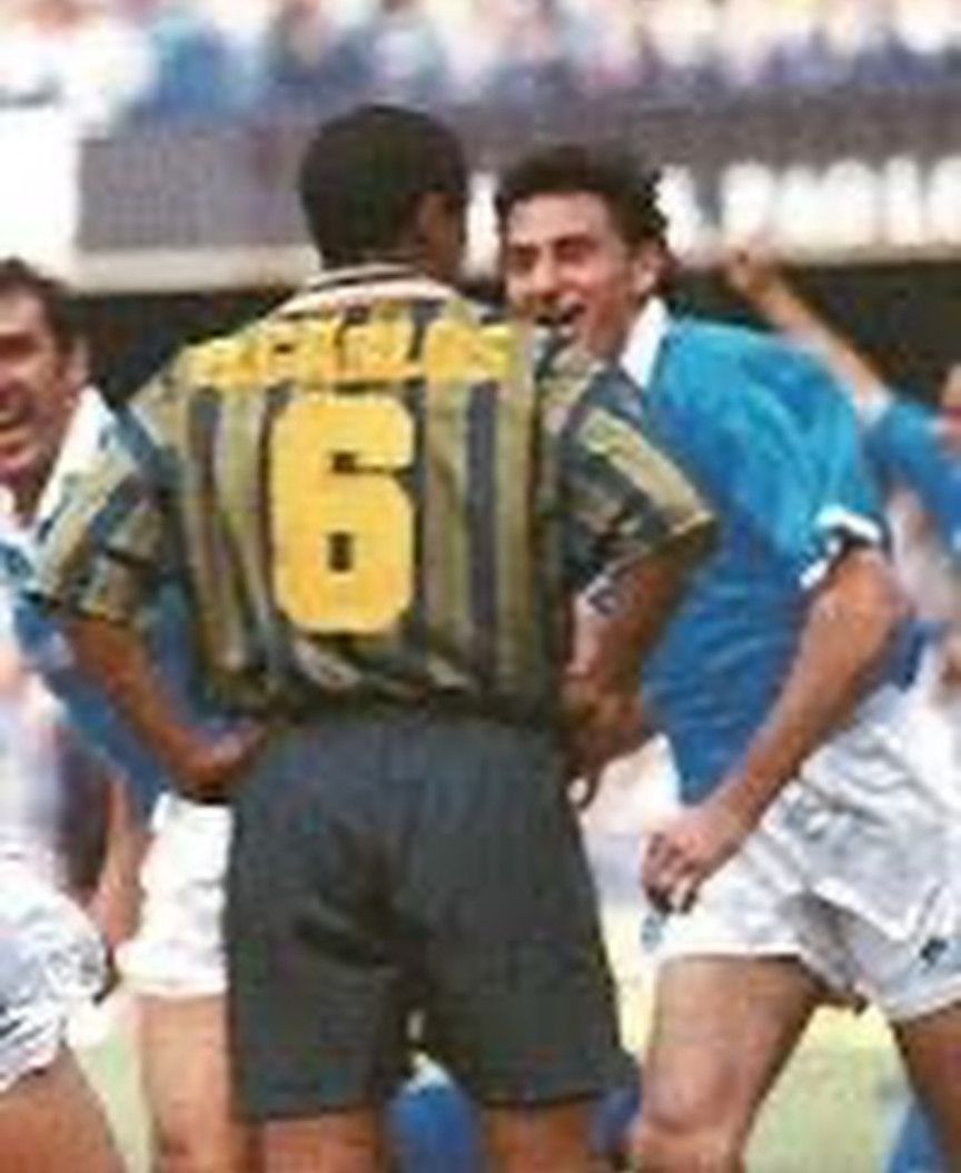 Umbro inter Milan away 1995-96 Roberto carlos football shirt Size US L / EU 52-54 / 3 - 10 Thumbnail
