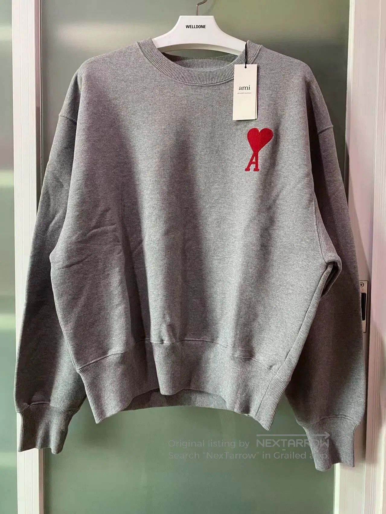 AMI Ami Paris Long-Sleeve Heart Sweatshirt. Size US M / EU 48-50 / 2 - 1 Thumbnail