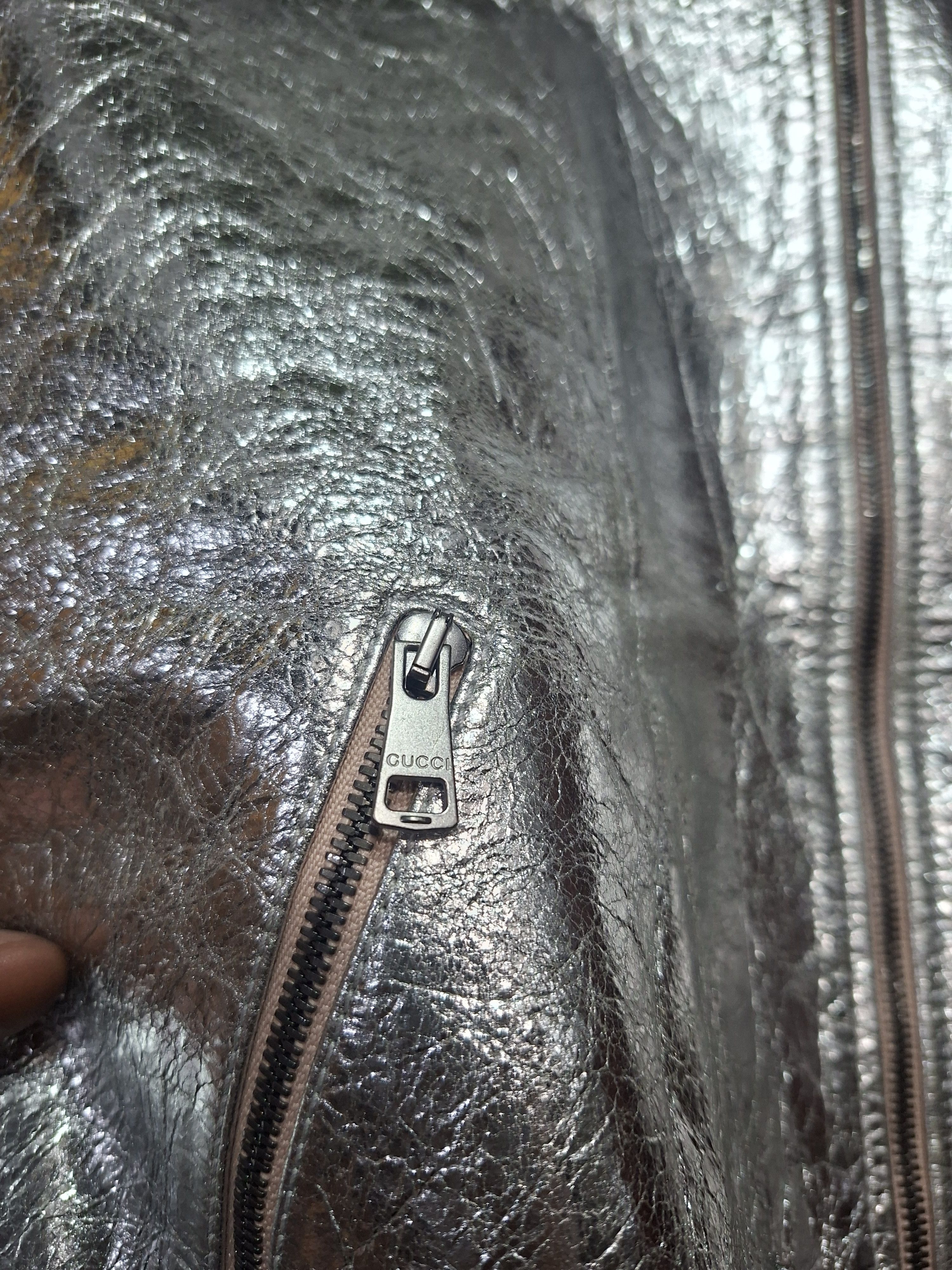 Gucci GUCCI RESORT 2016 CRACKLE LAMBSKIN LEATHER BOMBER Size M / US 6-8 / IT 42-44 - 3 Thumbnail