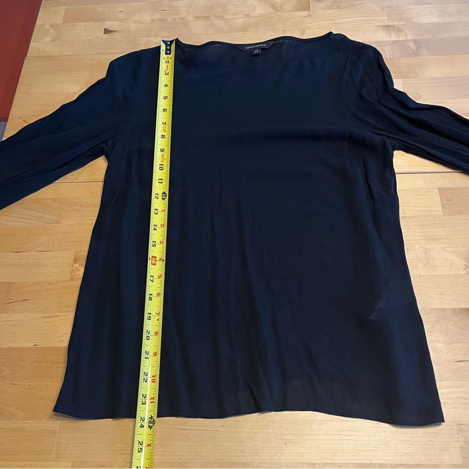 Banana Republic Banana Republic Black Long Sleeve Blouse Size XS Tie Sleeves Size XS / US 0-2 / IT 36-38 - 7 Thumbnail
