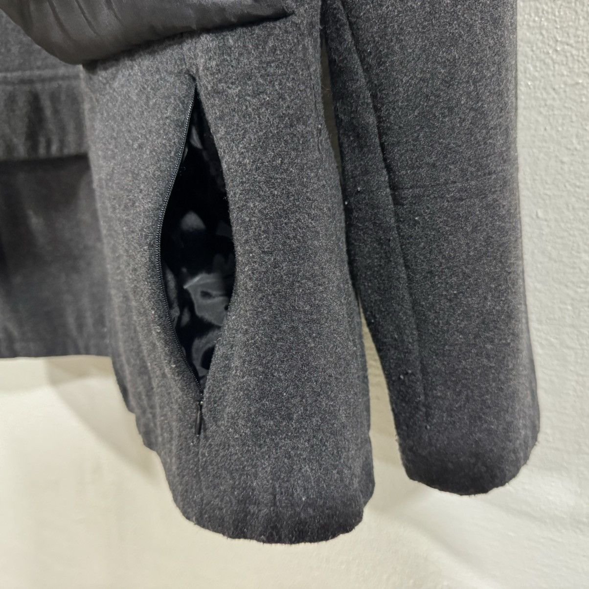 St. Johns Bay St Johns Bay Wool Full Zip Jacket Womens Size Large Gray Size L / US 10 / IT 46 - 3 Thumbnail