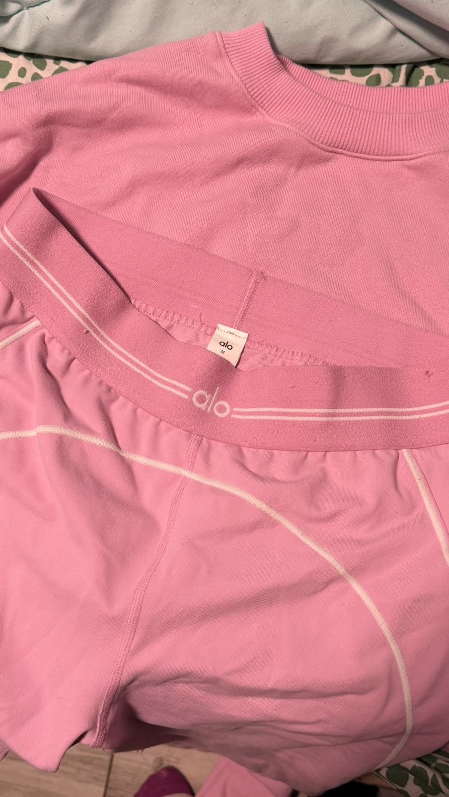 Alo Yoga Pink alo set Size S / US 4 / IT 40 - 1 Thumbnail