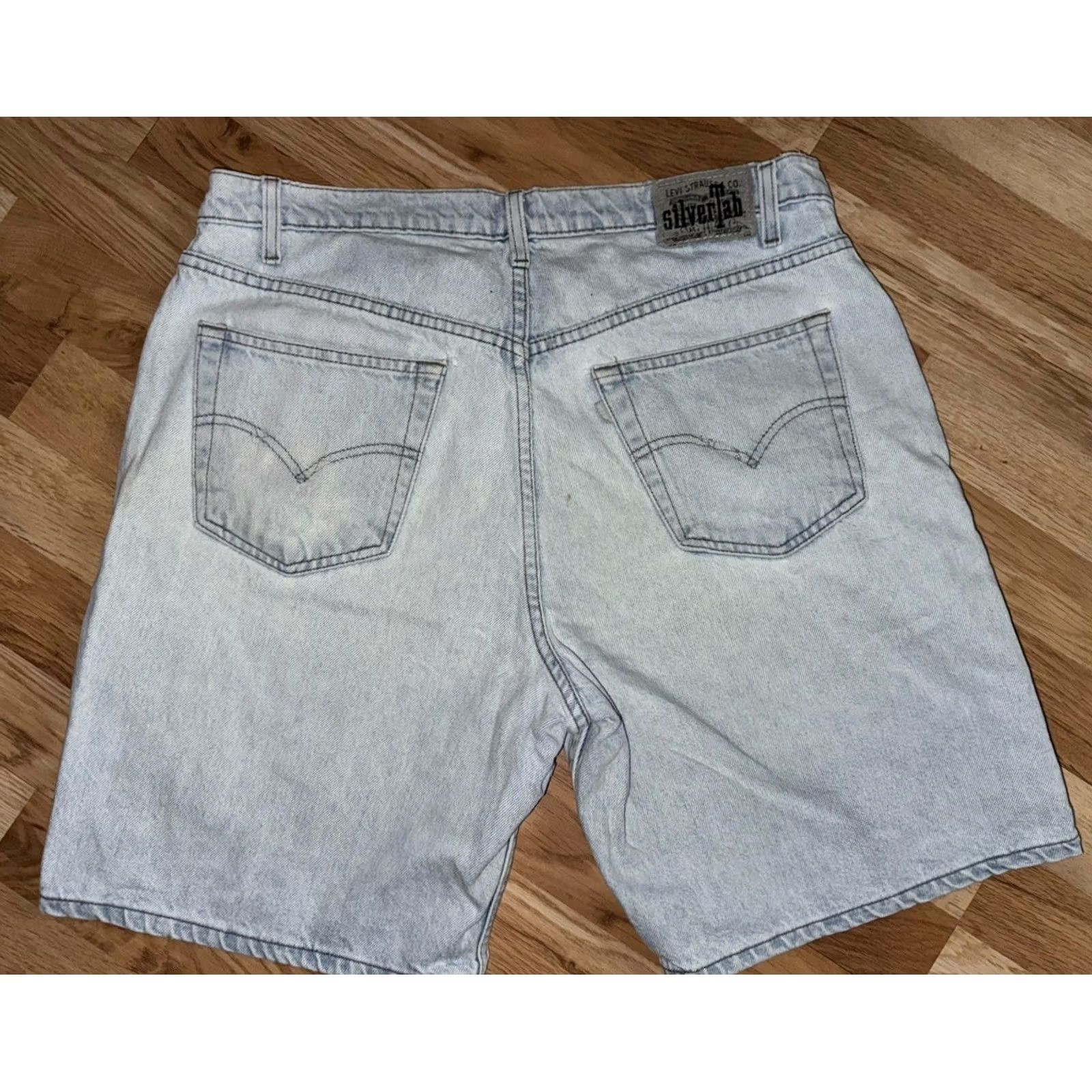 Levi's VINTAGE Levi's Silvertab Shorts Mens 38 Light Wash Blue Denim Relaxed Fit 90s Size US 38 / EU 54 - 3 Thumbnail