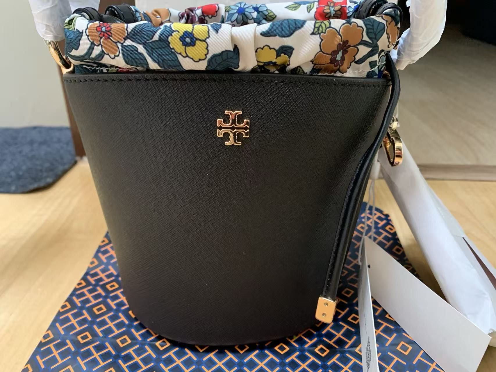 Tory Burch TORY BURCH EMERSON MINI BUCKET BAG Size ONE SIZE - 10 Thumbnail