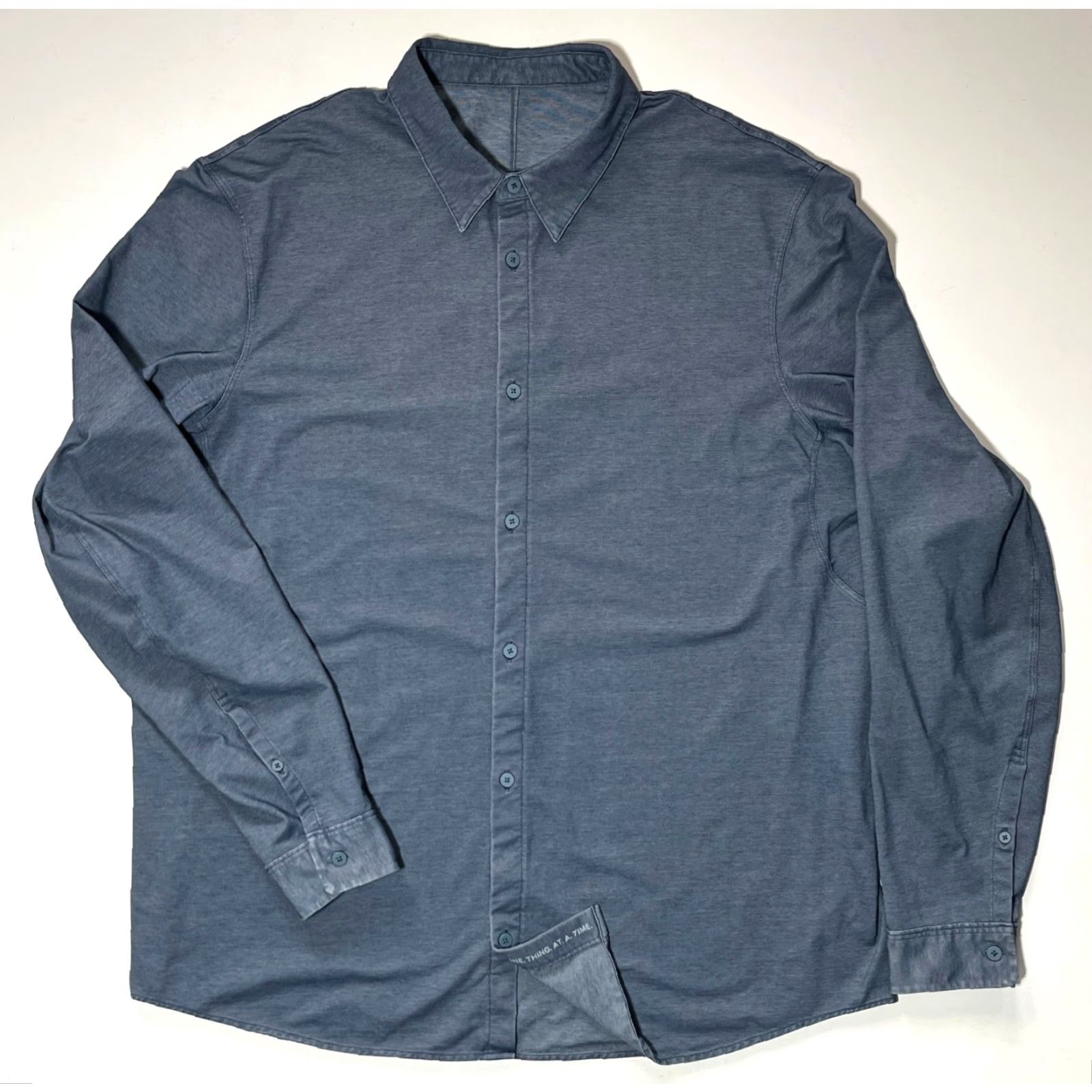 Lululemon Lululemon Men's Long Sleeve Shirt Blue XL/2XL Button-Up, Classic, Casual, Regular Fit, Breathable, All Seasons Size US XL / EU 56 / 4 - 4 Thumbnail