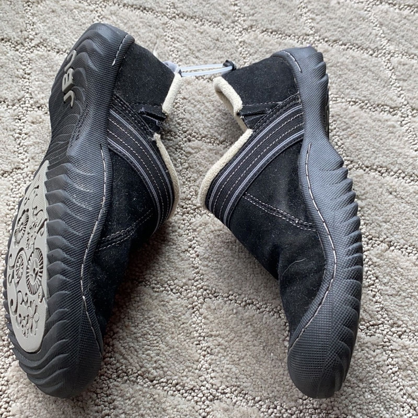 Other Jambu Black Velvet sherpa Lined All Terra Traction SlipOn Size US 7 / IT 37 - 6 Thumbnail