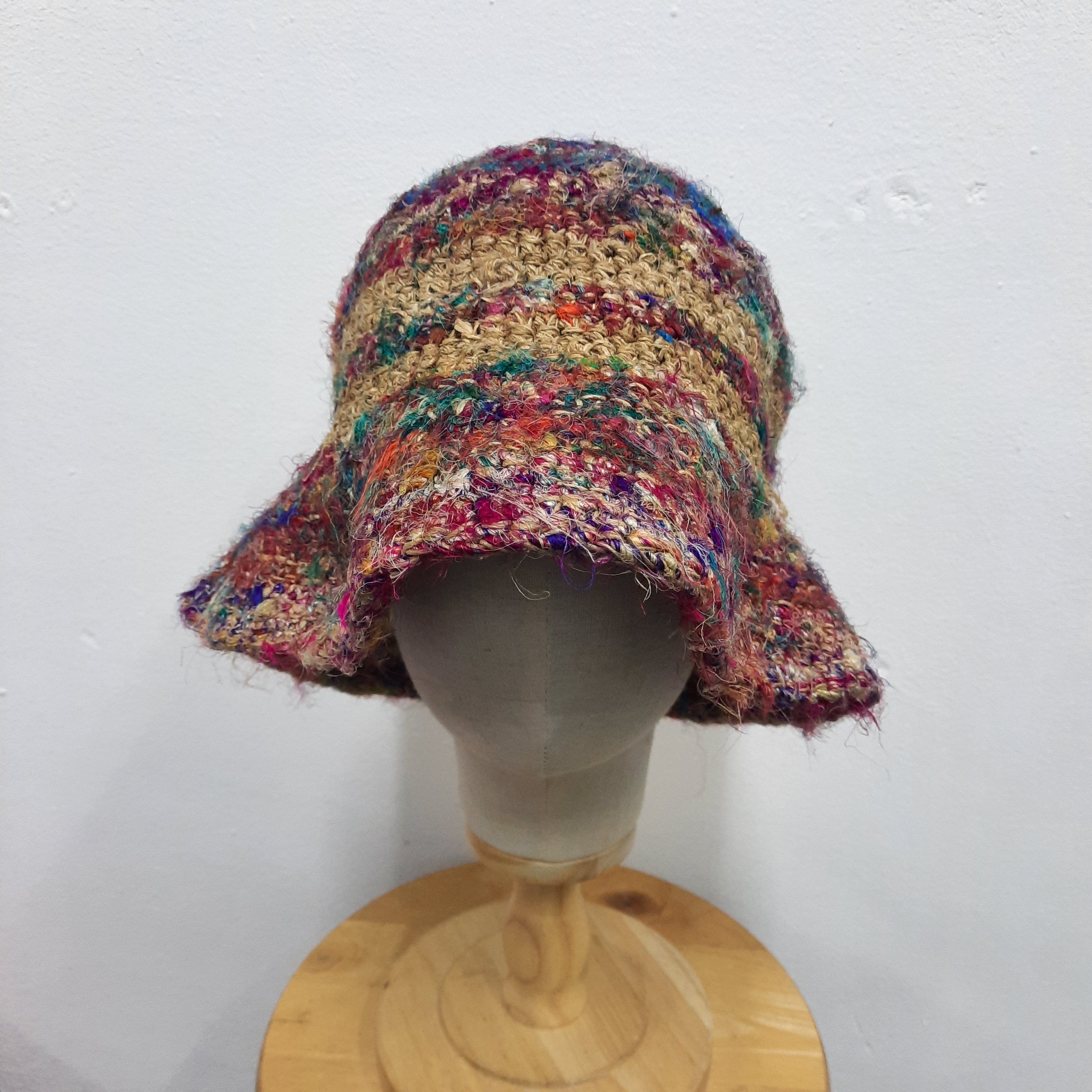 Japanese Brand 🪡 Vintage japanese brand chochet daisy hat Size ONE SIZE - 2 Thumbnail