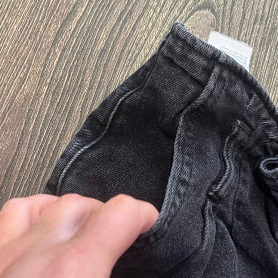 American Eagle Outfitters American Eagle Jean Shorts High Rise Button Fly Black Size 6 Size 28" / US 6 / IT 42 - 4 Thumbnail