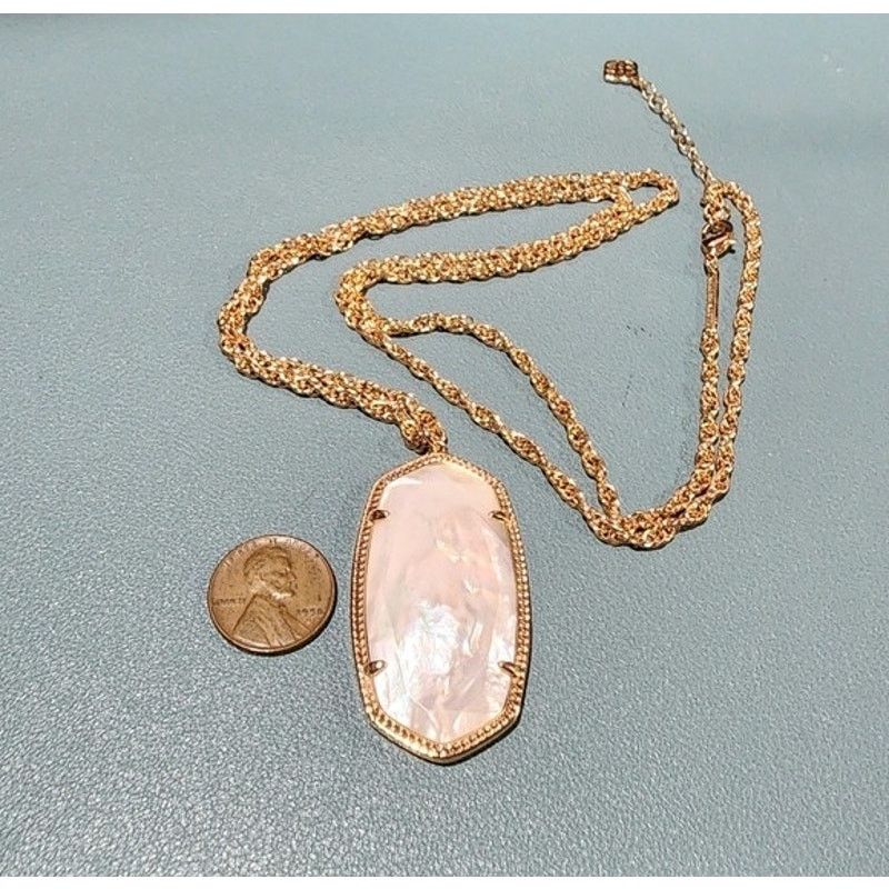 Kendra Scott Kendra Scott Reid Intarsia Mother of Pearl Pendant Necklace Size ONE SIZE - 5 Thumbnail