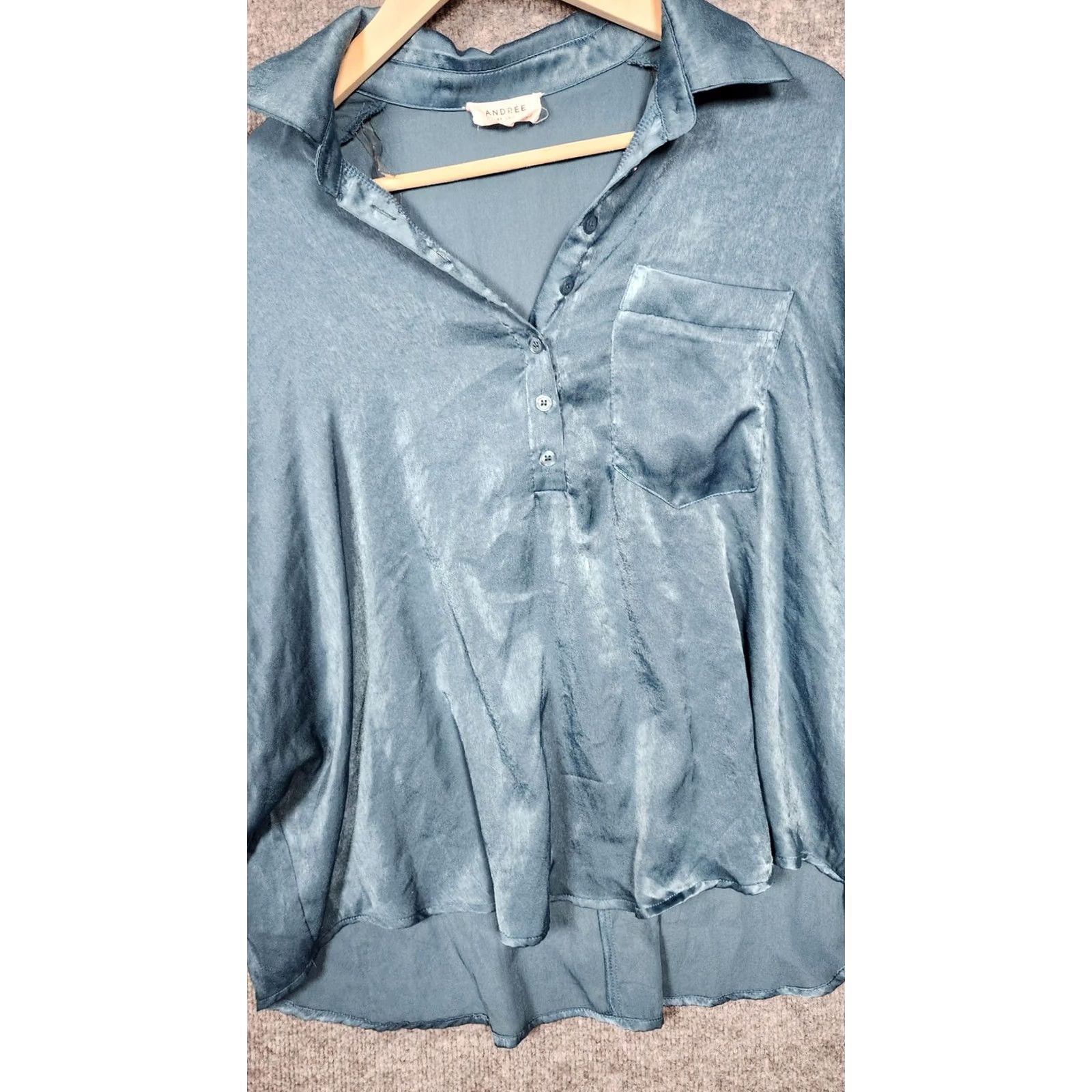 Vintage Andree By Unit Shirt Womens Medium Large Blue Satin High Low Dolman Sleeve Size M / US 6-8 / IT 42-44 - 3 Thumbnail