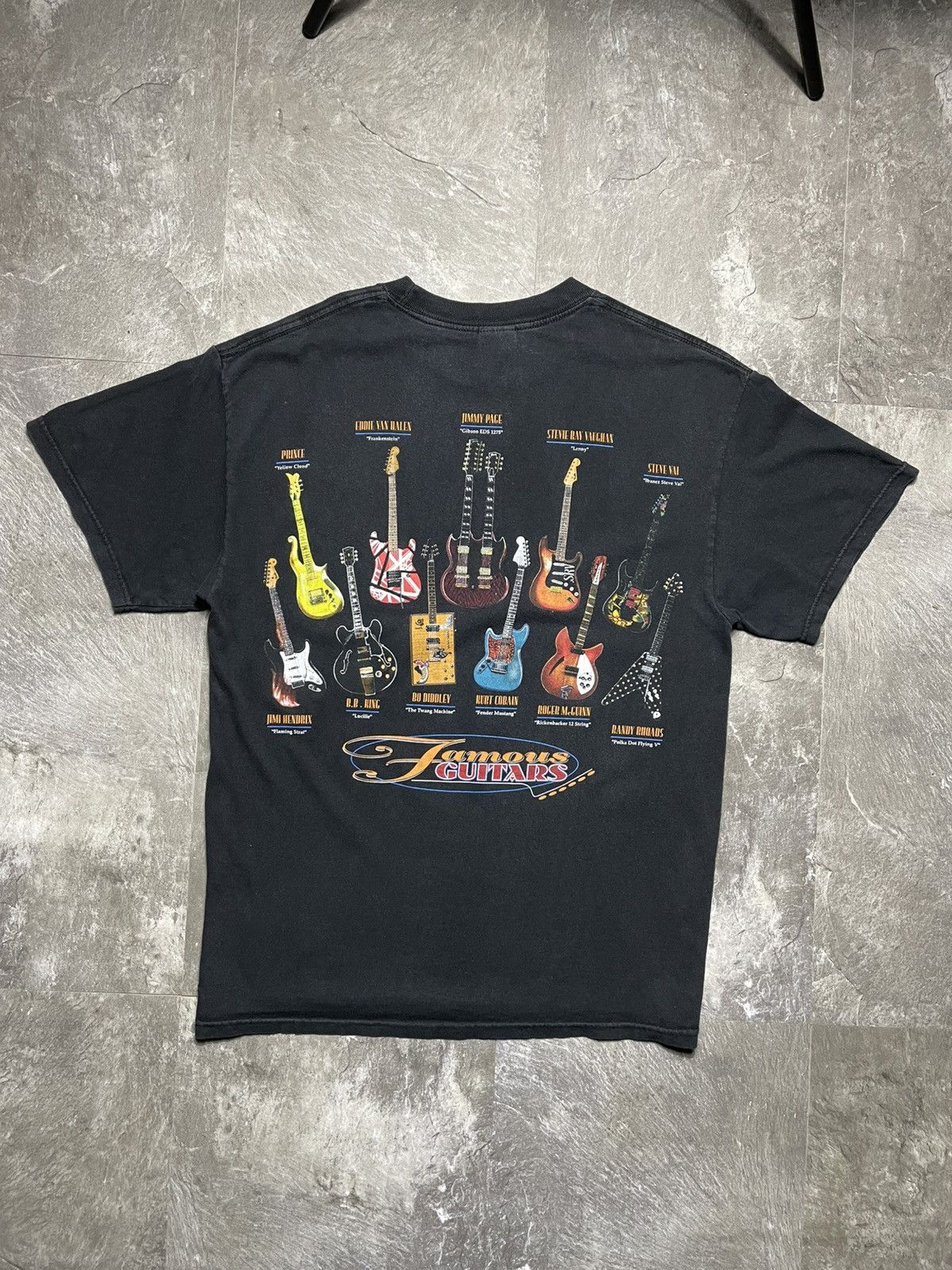 Band Tees Vintage 2000s Famous Guitars Cobain Steve Vai Jimmy Page tee Size US L / EU 52-54 / 3 - 1 Thumbnail