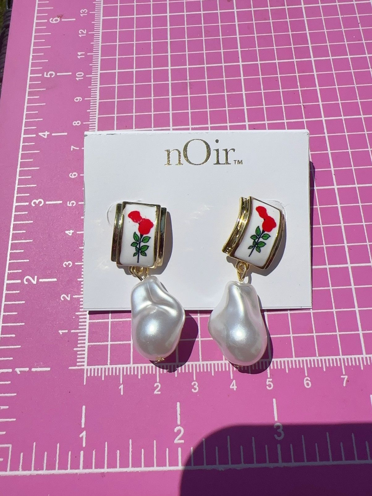 Designer Noir gold tone red rose frame white pearl drop earrings Size ONE SIZE - 5 Thumbnail