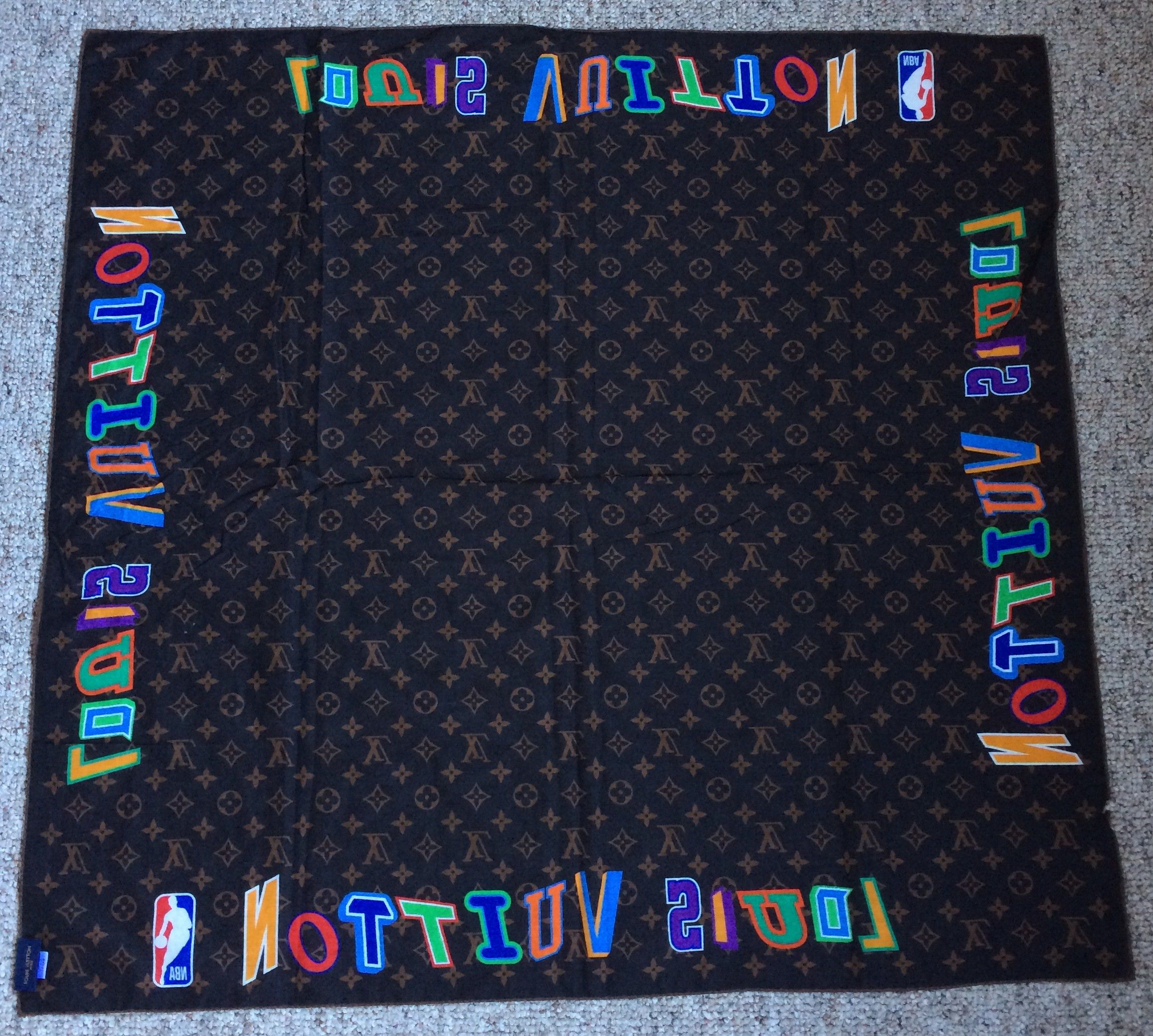 Louis Vuitton × NBA F/W 2021 Louis Vuitton x NBA Monogram Scarf Size ONE SIZE - 5 Thumbnail