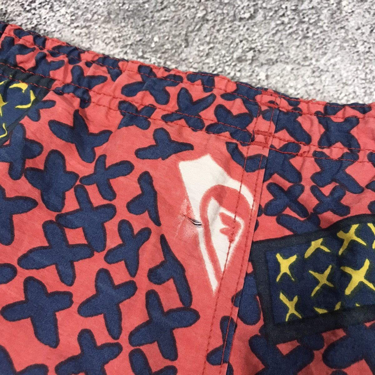 Vintage Vintage Y2K Quicksilver All Over Print Shorts Streetwear 36 Size US 36 / EU 52 - 8 Thumbnail