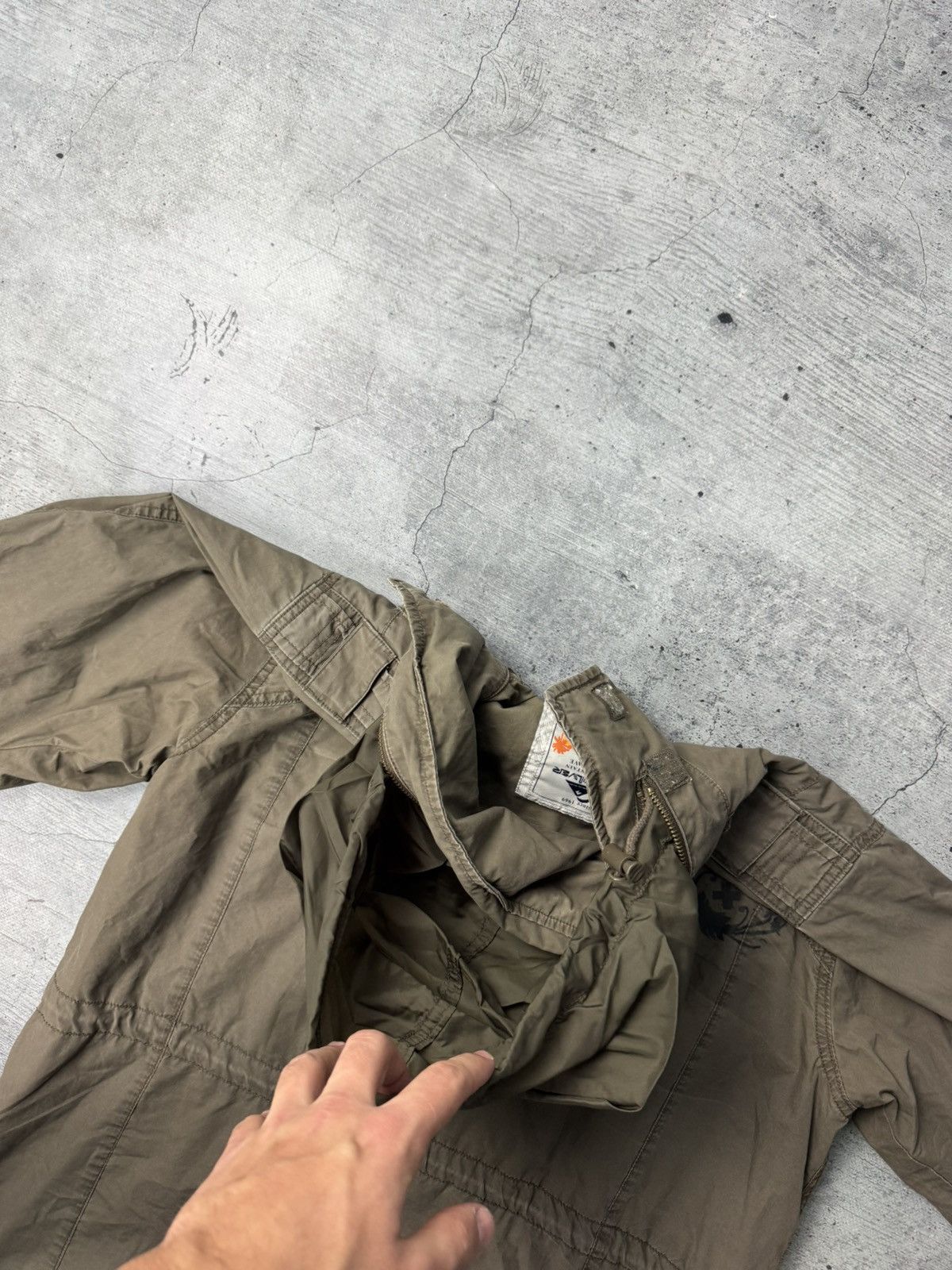 Quiksilver Vintage Quicksilver Light Jacket Multi-pocket Surf Wear Size US M / EU 48-50 / 2 - 19 Thumbnail