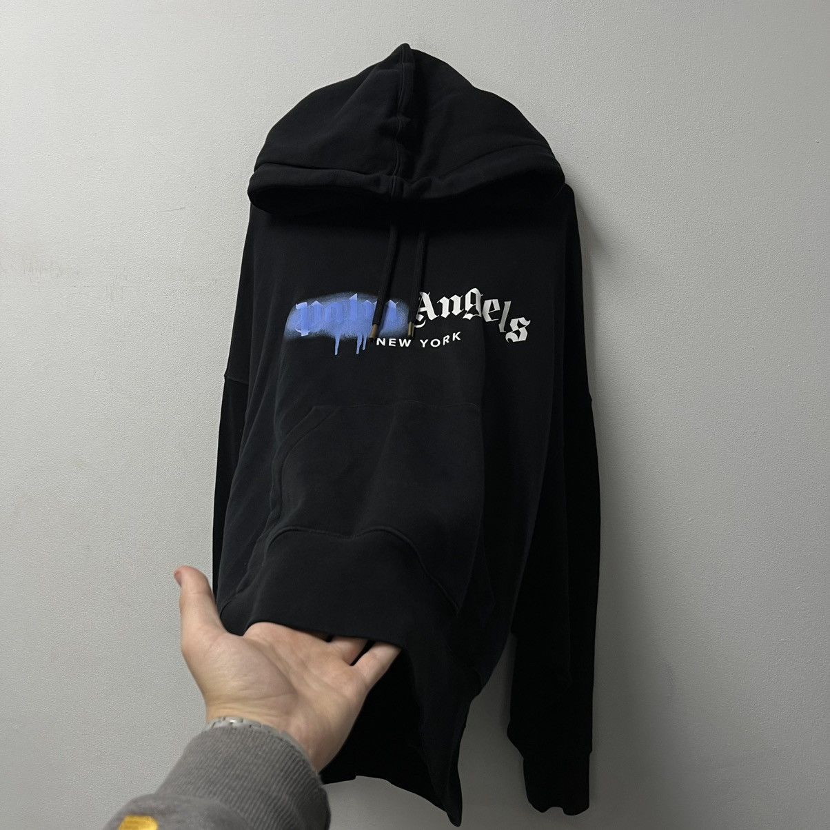 Palm Angels Palm Angels New York Sprayed Hoodie Size US L / EU 52-54 / 3 - 6 Thumbnail