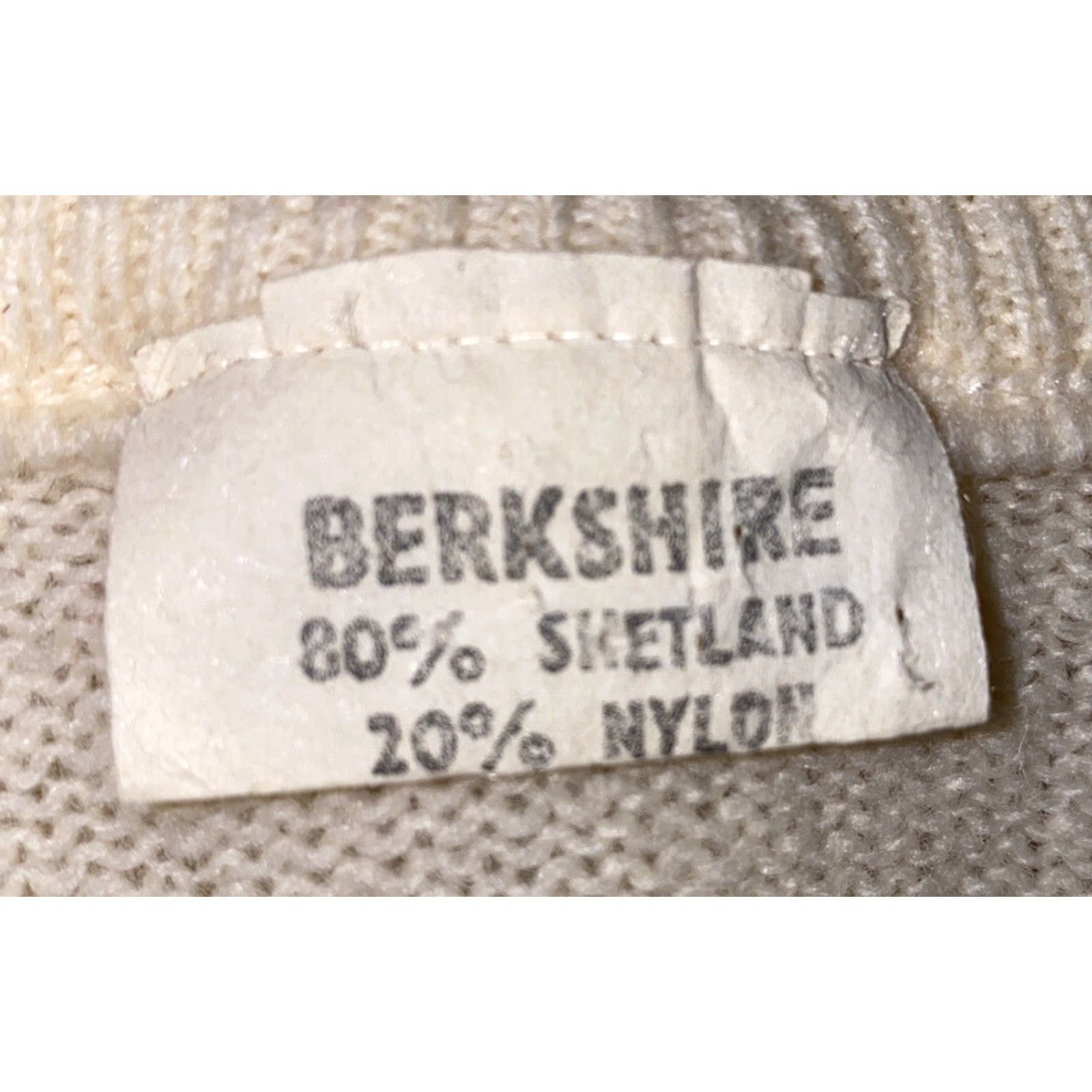 Vintage BERKSHIRE Sweater Adult L Beige Wool Nylon V-Neck 24in Armpit Mens Size US L / EU 52-54 / 3 - 5 Thumbnail
