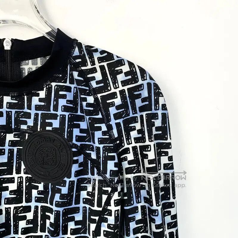 Fendi Fendi Cropped Colorblock Nylon Women's T-Shirt . Size M / US 6-8 / IT 42-44 - 3 Thumbnail