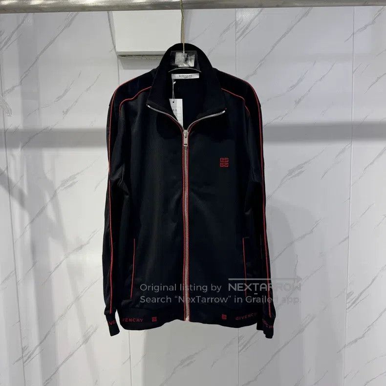 Givenchy Givenchy Four-panel black and red embroidered logo zipper Size US L / EU 52-54 / 3 - 1 Thumbnail
