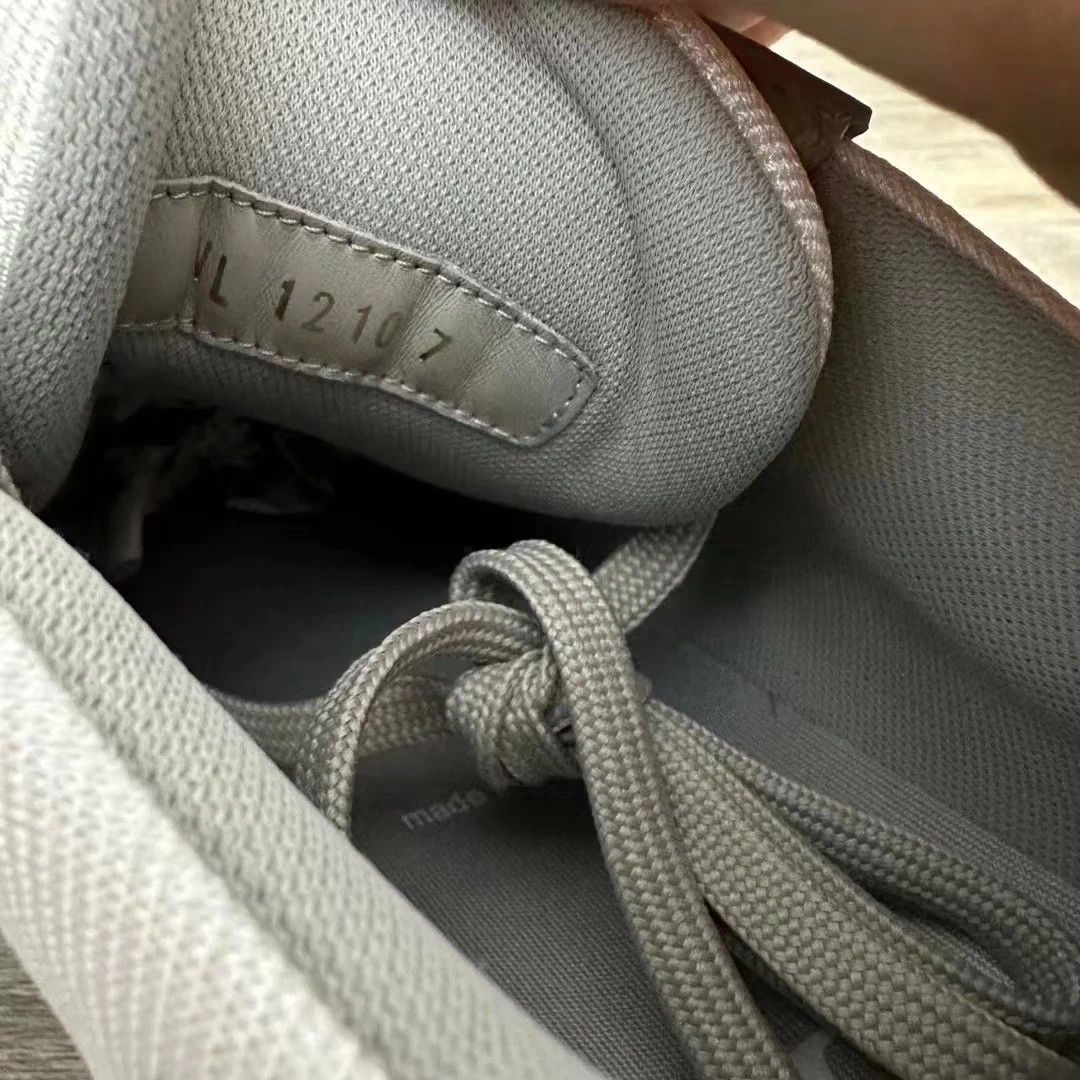 Louis Vuitton LV Trainer Gray/White Uk7 97 New Original Box Size US 8 / EU 41 - 6 Thumbnail