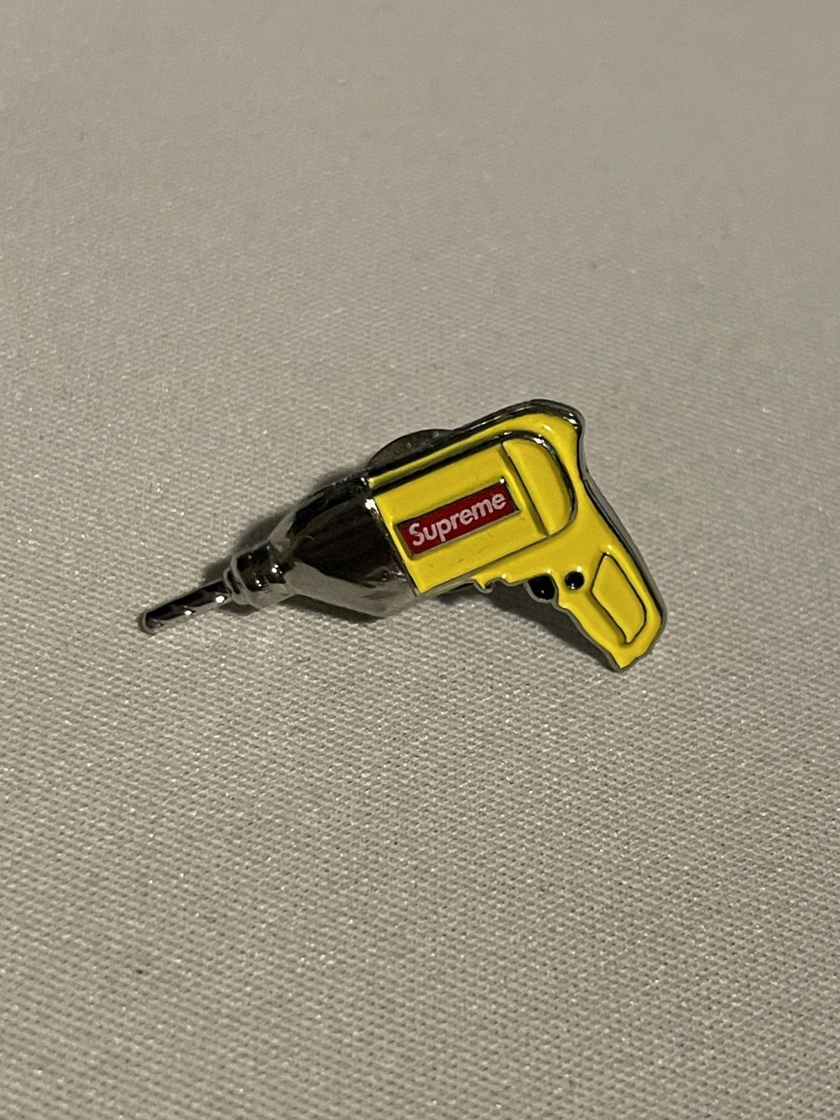 Supreme Pins | Grailed