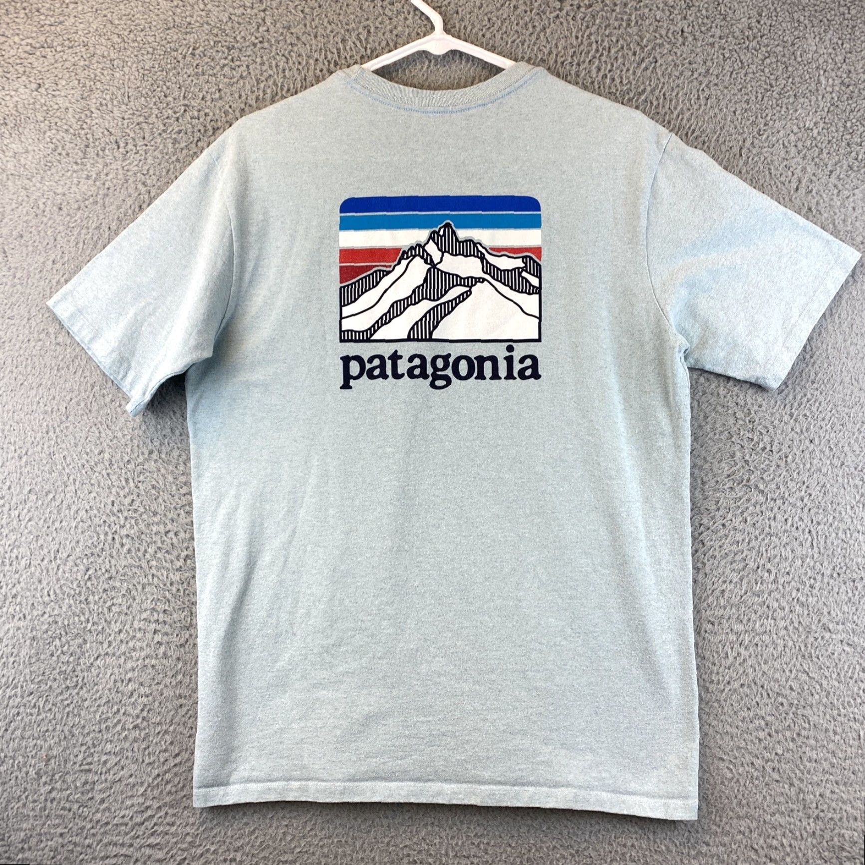 Patagonia Patagonia Shirt Men’s Size S Light Blue Short Sleeve Logo /87-17 Size US S / EU 44-46 / 1 - 7 Thumbnail