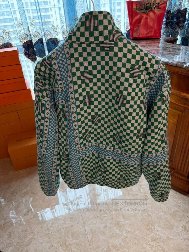 Louis Vuitton Louis Vuitton Full logo design jacket Size US M / EU 48-50 / 2 - 2 Thumbnail
