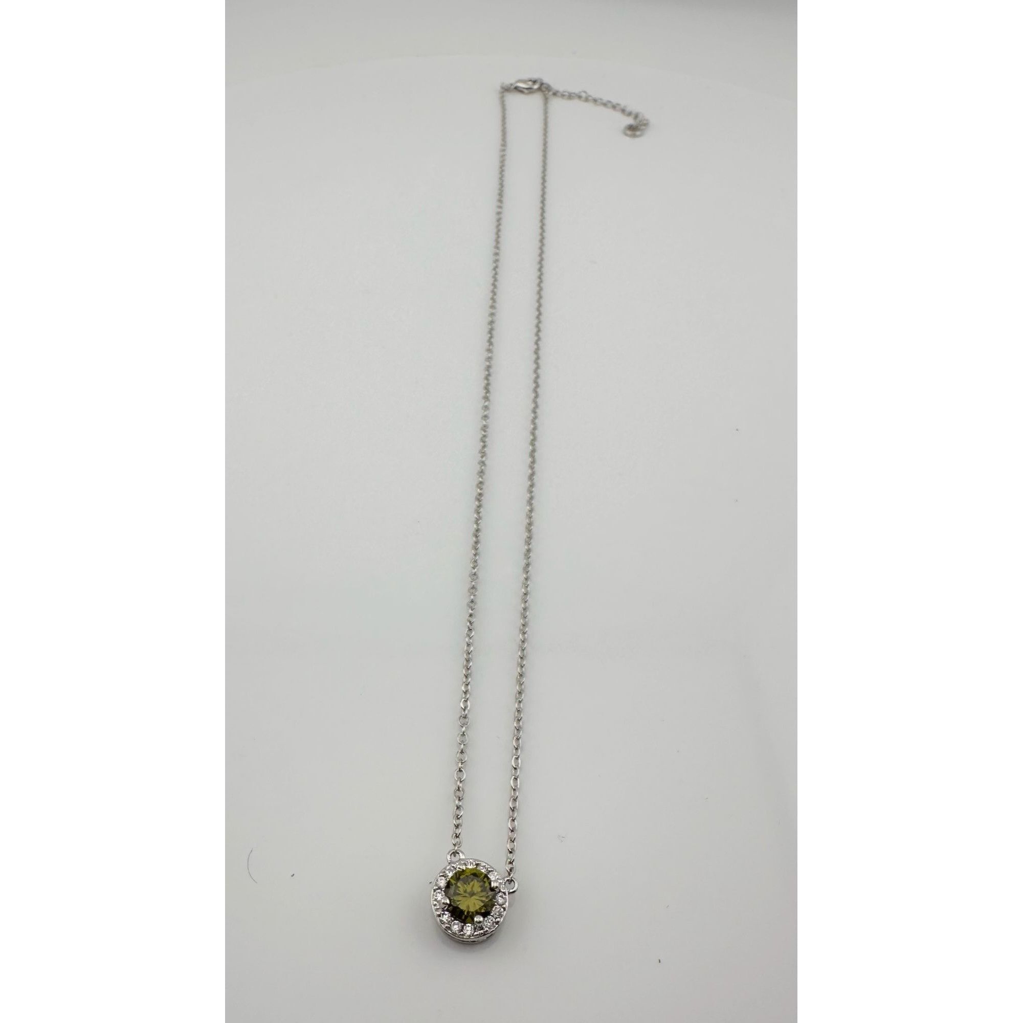 Other Beautiful Green Peridot & White Topaz Round Halo Necklace an Size ONE SIZE - 7 Thumbnail