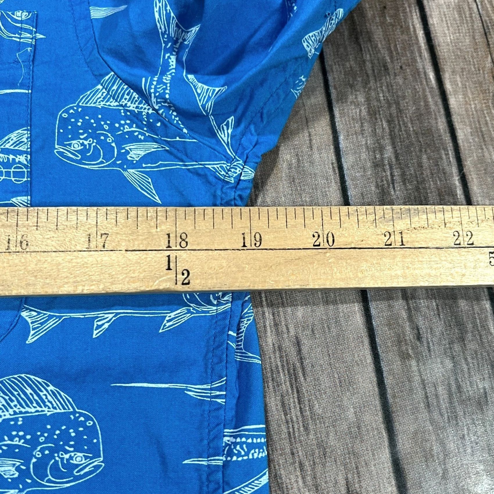 Vineyard Vines Vineyard Vines Murray Shirt XS Mens Blue Fish Print Pattern Button-Up Short Sleeve Collared Ocean Nautical Trout Button-Down Mens Shirt Size US XS / EU 42 / 0 - 5 Thumbnail