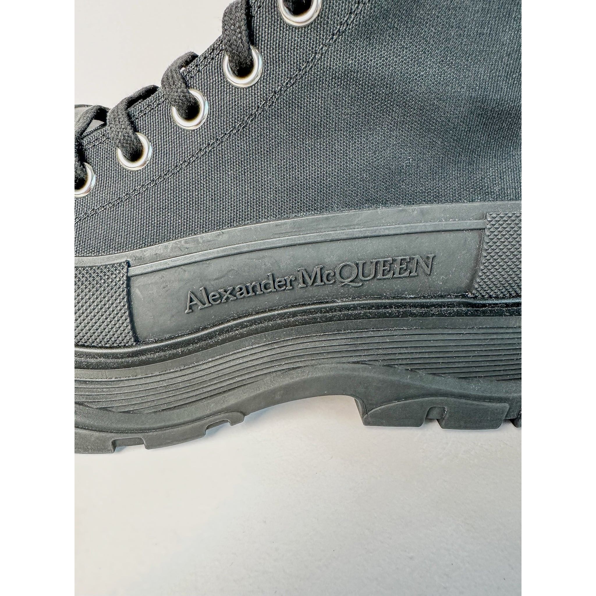 Alexander McQueen Alexander McQueen Black Alex Tread Slick Hi Sneaker Boots Size US 10 / IT 40 - 5 Thumbnail
