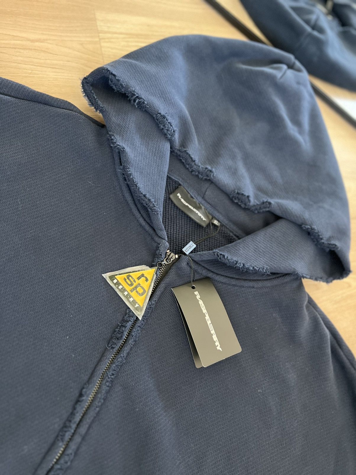The GV Gallery Gv Gallery Triangle Zip Up Hoodie Size US XL / EU 56 / 4 - 3 Thumbnail