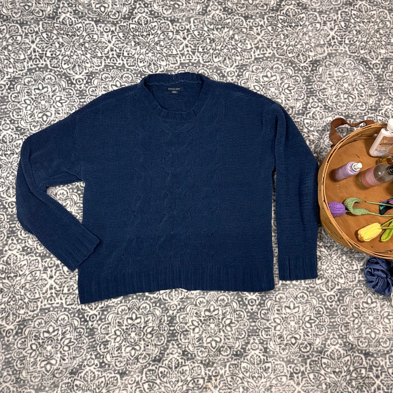 American Eagle Outfitters American Eagle Royal Blue Knit Sweater Size Medium Size M / US 6-8 / IT 42-44 - 1 Thumbnail