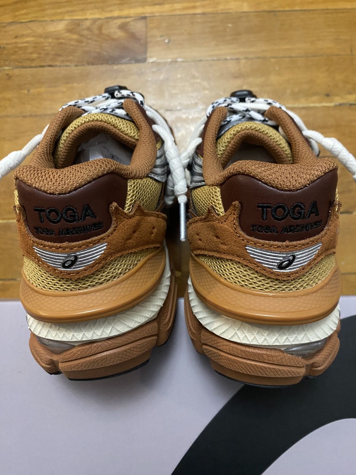 Asics Size 5.5 - Asics Gel-Cumulus 16 TOGA Brown Blue Silver Men’s Size US 5.5 / EU 38 - 5 Thumbnail
