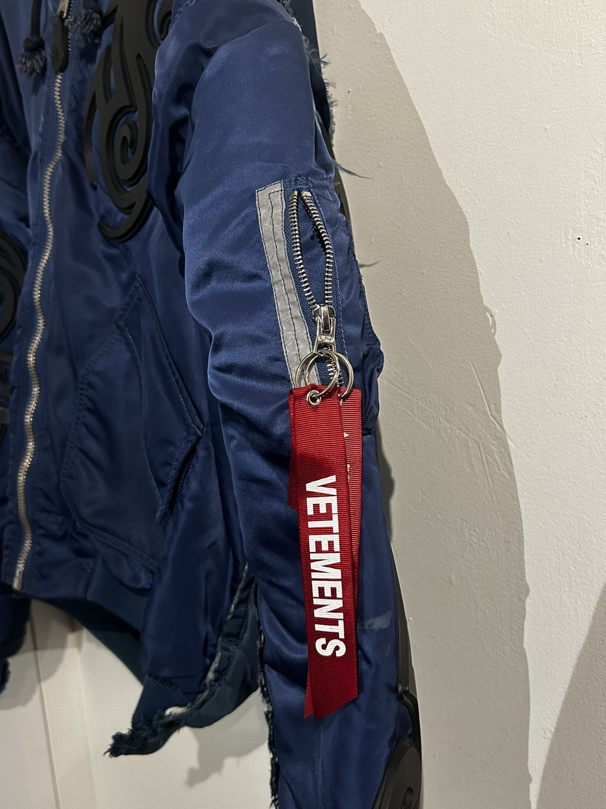 Vetements Vetements Tribal Bomber Size US XS / EU 42 / 0 - 4 Thumbnail