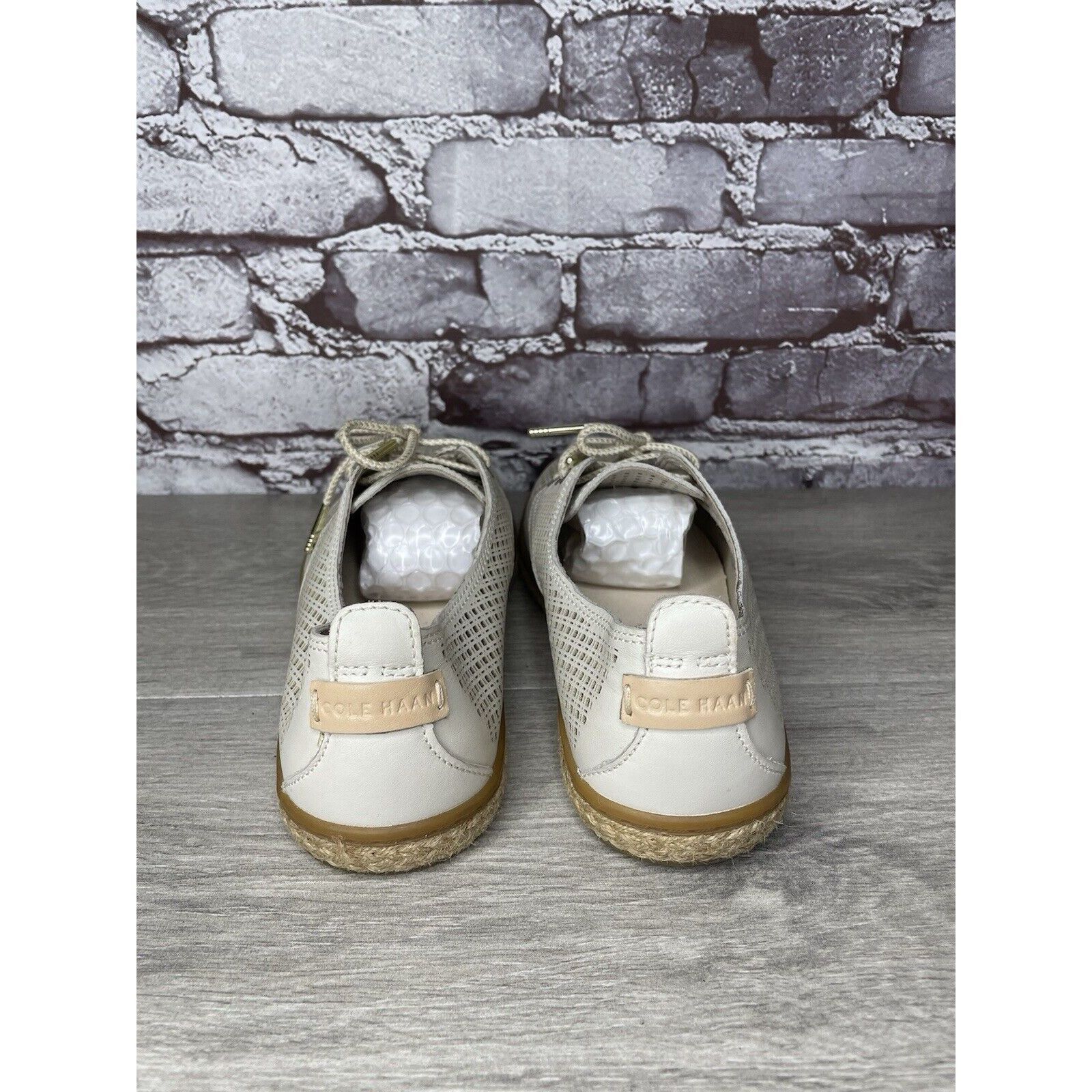 Cole Haan Cole Haan Ivory Leather Perforated Espadrilles Comfort Shoes Size US 8.5 / IT 38.5 - 5 Thumbnail
