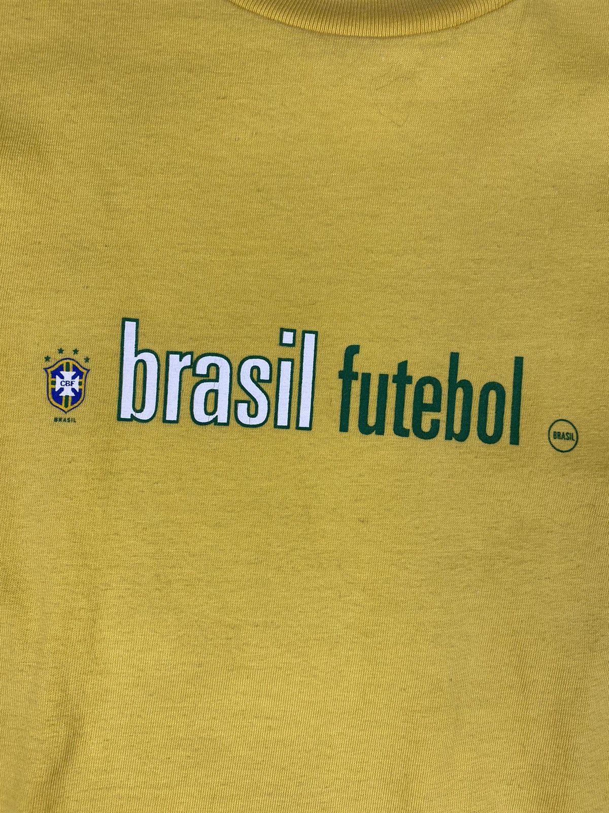 Nike Vintage Nike Brasil Big Logo Soccer Shoes Tee T Shirt Size US M / EU 48-50 / 2 - 6 Thumbnail