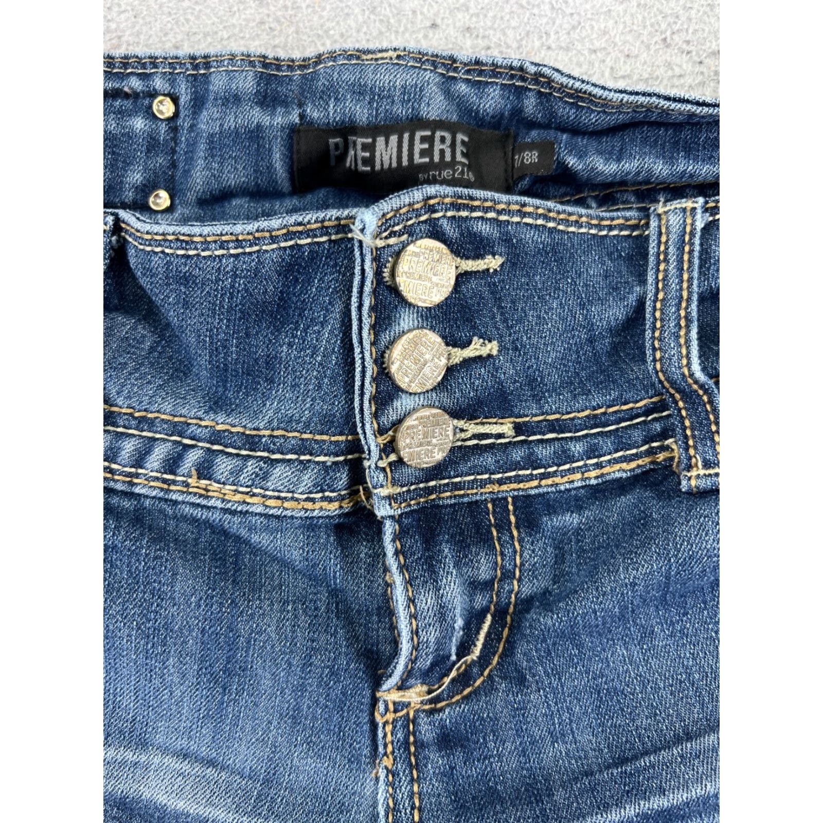 Vintage Premier Shorts Womens 7 Blue Denim Jean Distressed Cutoff Cotton Blend 30x3 Size 28" / US 6 / IT 42 - 6 Thumbnail